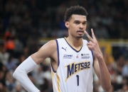 九游体育-关于Ning新星惊险取胜表现惊艳，曼联未来可期！的信息