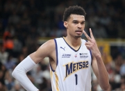 九游体育-关于Ning新星惊险取胜表现惊艳，曼联未来可期！的信息