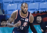 九游-莱万多夫斯基遭遇五连败，塞尔维亚队教练面临压力！的简单介绍