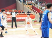 九游-游泳杯赛，北城海豚队与海滨铁骑队绝杀，VAR改判成焦点！二次进攻频频奏效的简单介绍